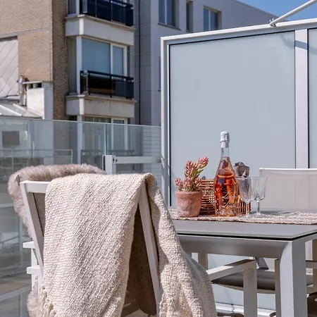 Heavenly Penthouse With Lateral Sea View *