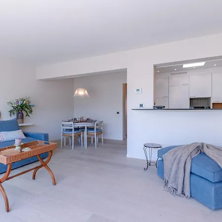 Heavenly Penthouse With Lateral Sea View Apartmán